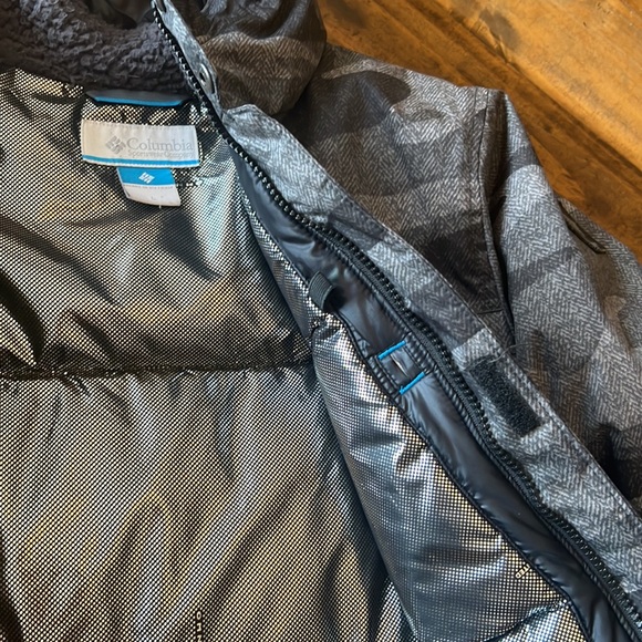 Columbia Boys Snow/Winter Jacket - Picture 11 of 14